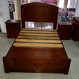 CAMA MODELO MEDIA LUNA
