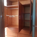 ROPERO CON MALETERO EN MADERA CEDRO