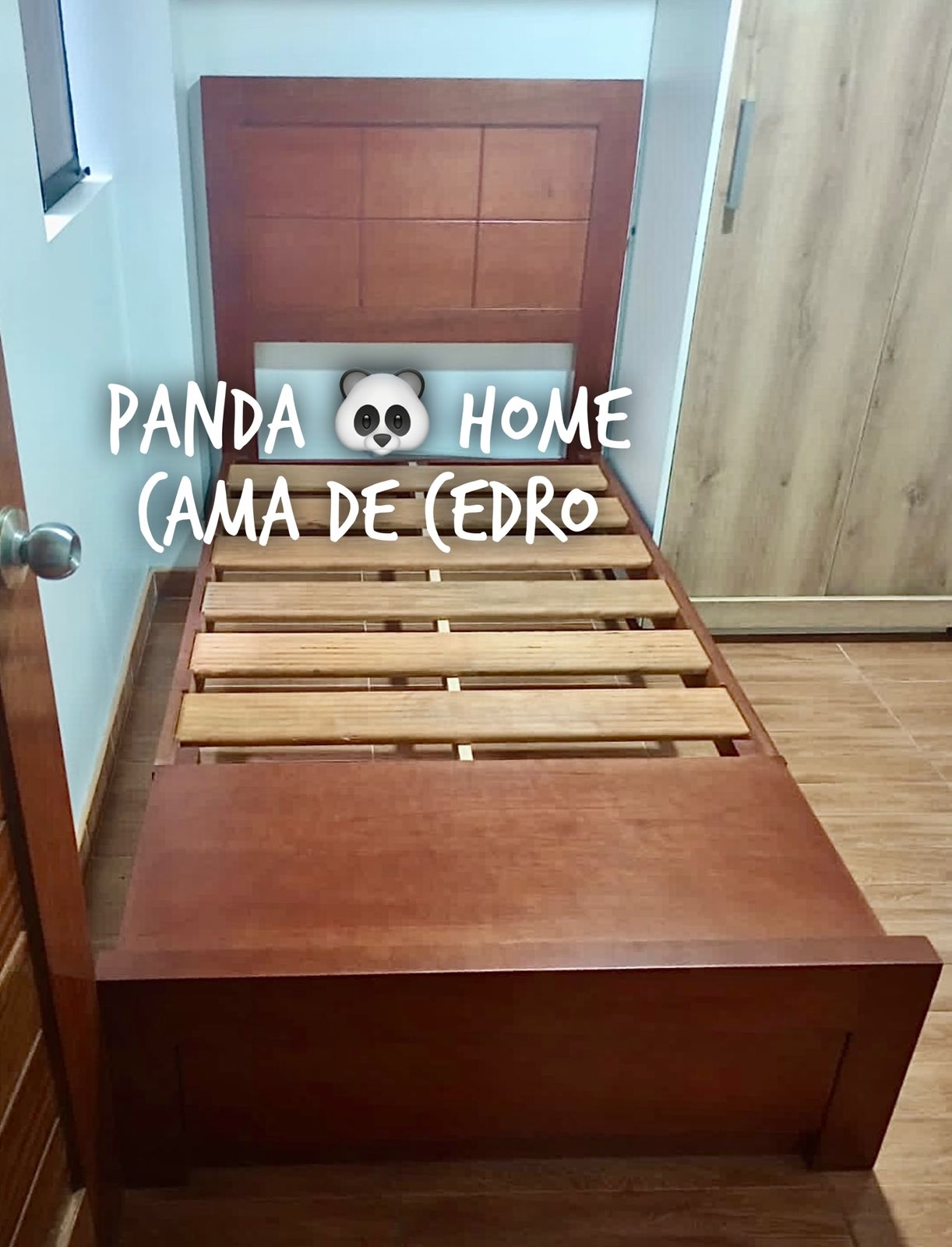 Cama de cedro a cuadros