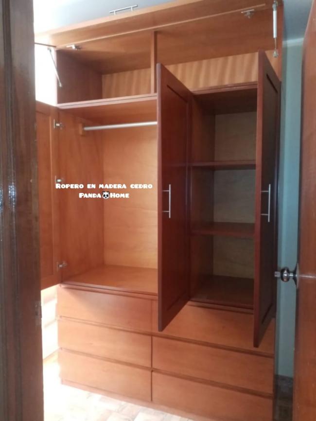 ROPERO CON MALETERO EN MADERA CEDRO