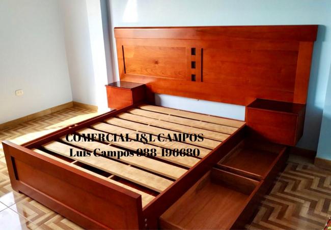 CAMA EN CEDRO CON CAJONES LATERALES